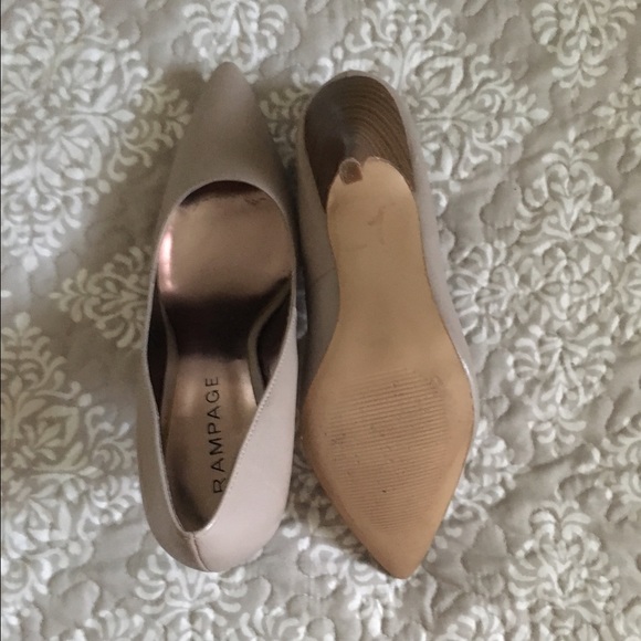 pointy stilettos - Picture 3 of 4